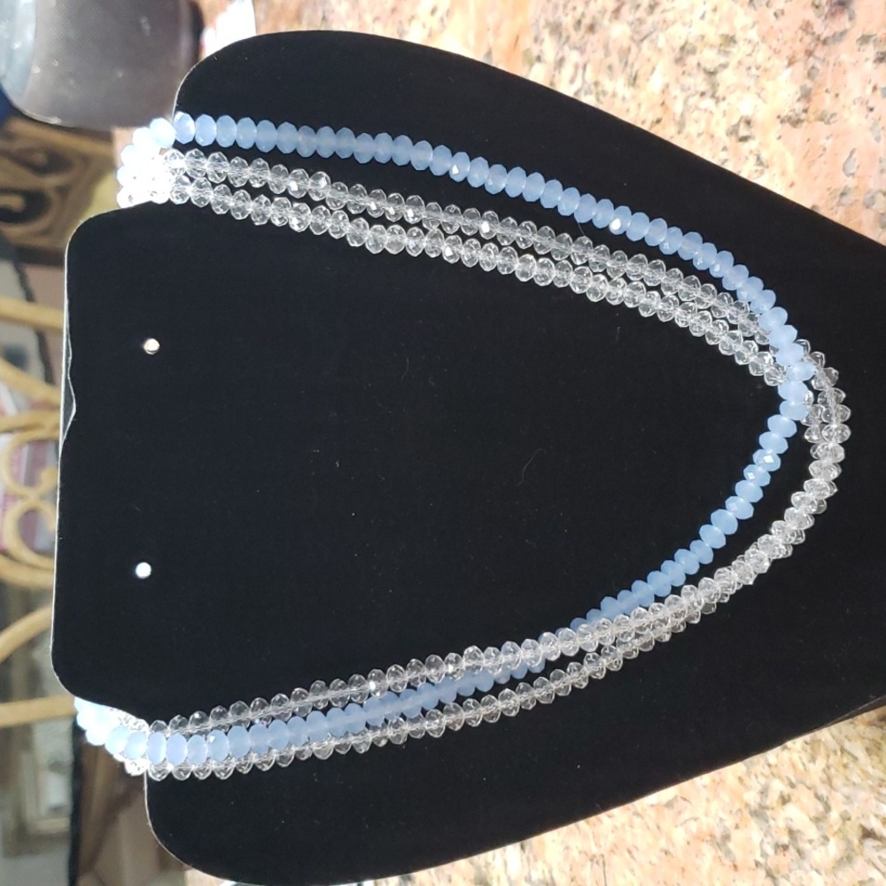 Women's 3-strand glass bead necklace